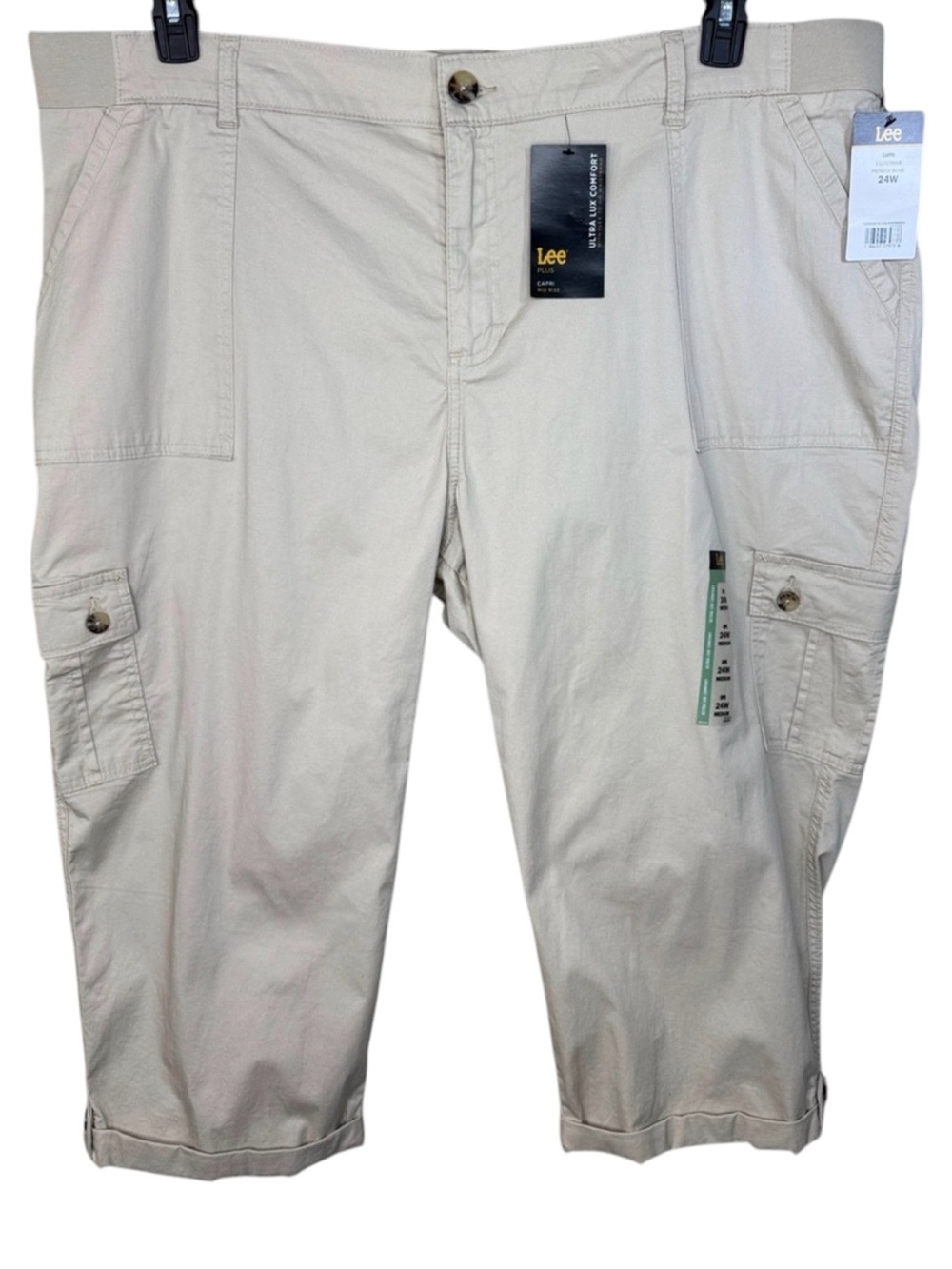 Lee Capris Tan Cargo in Size 24W‎  NWT